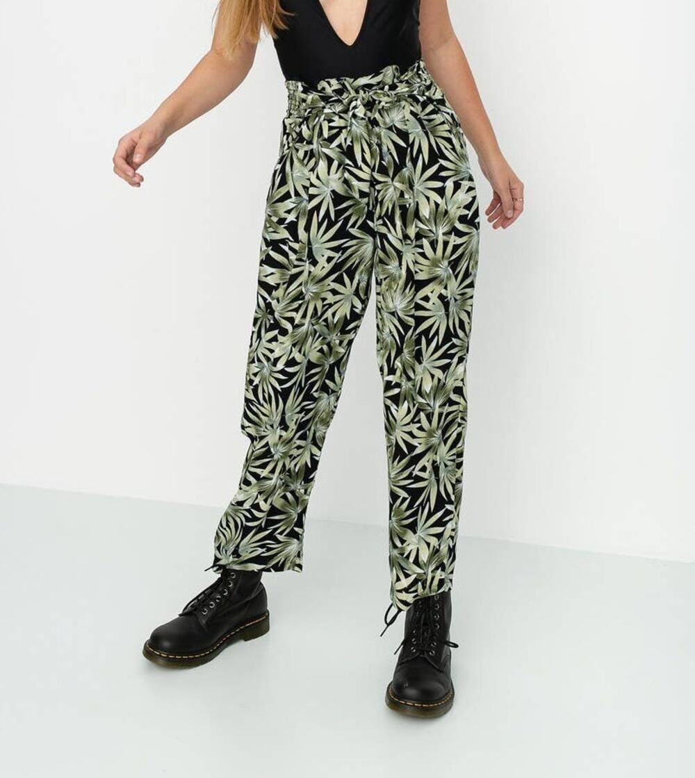 Volcom Womens Coco Pants XS Green Black Leaf Print Belt High Rise Pull On NWOT